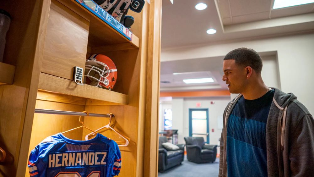 American Sports Story Aaron Hernandez3